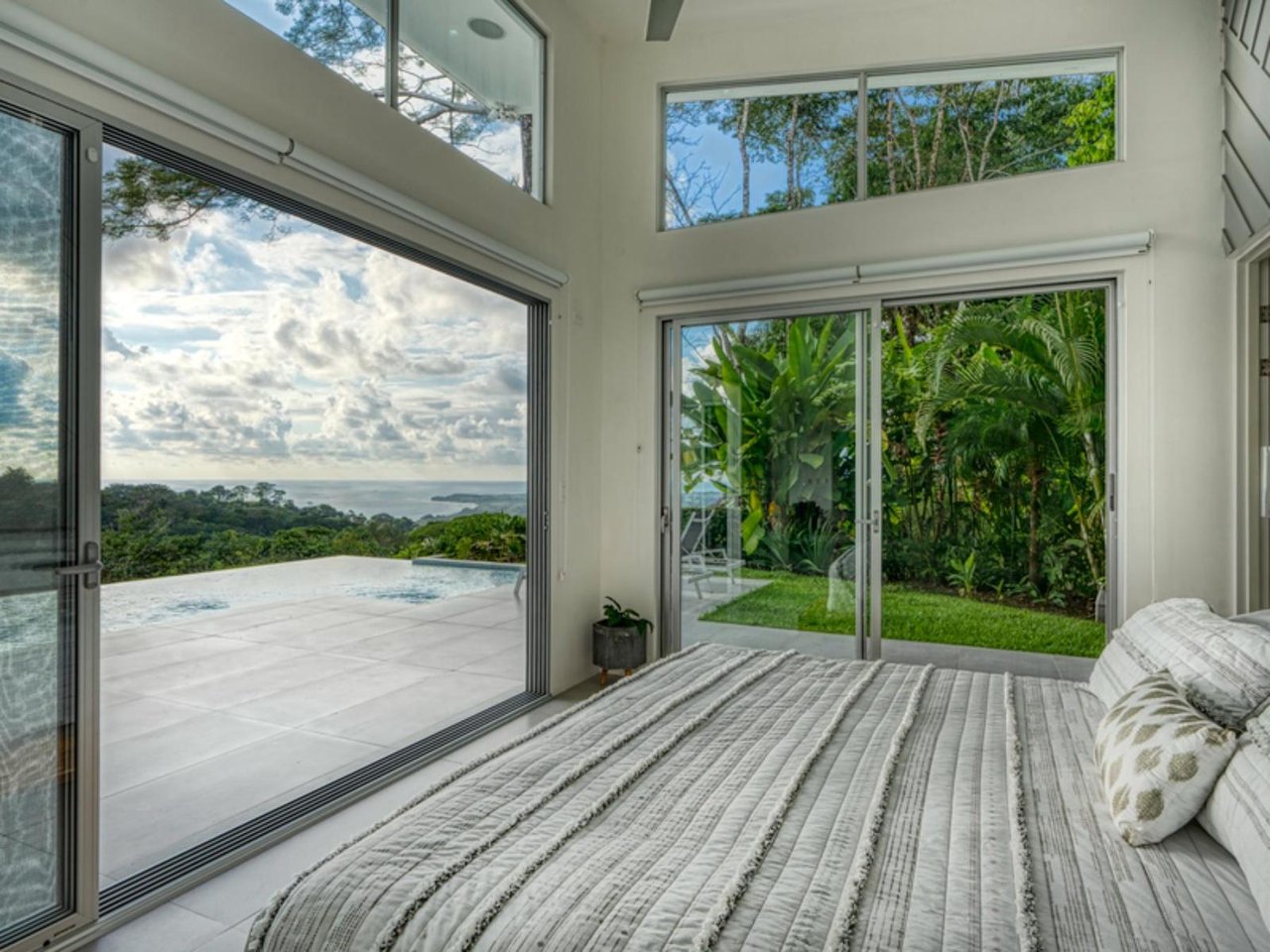 Modern Oceanview Luxury Estate, Dominical, Puntarenas