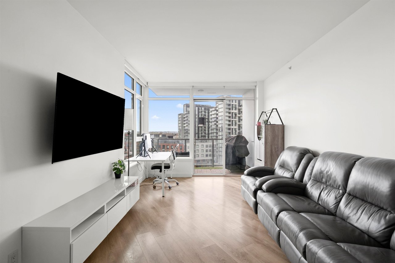 812-3557 Sawmill Cres