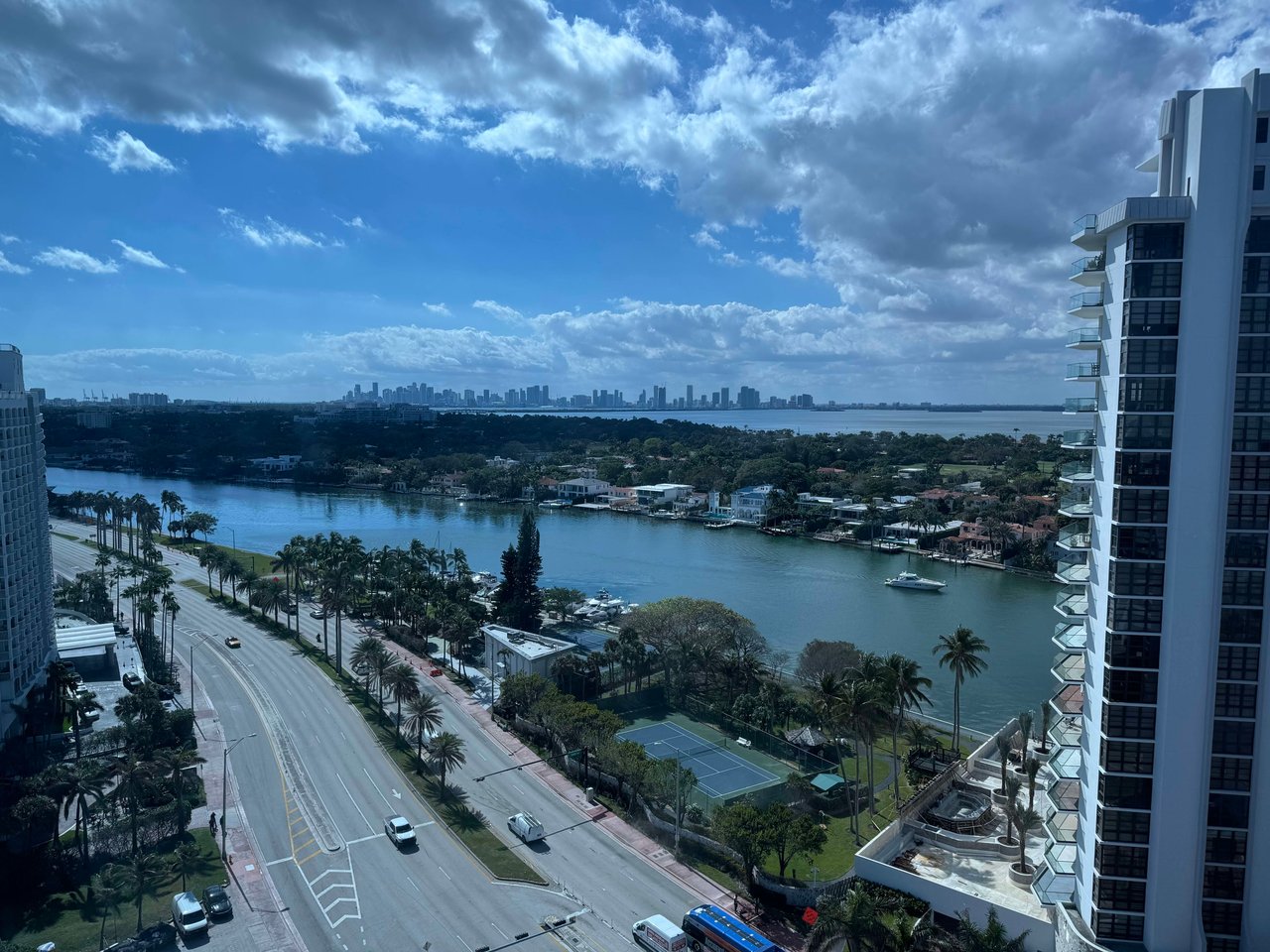 5445 Collins Ave #1606 Maimi Beach FL-33140