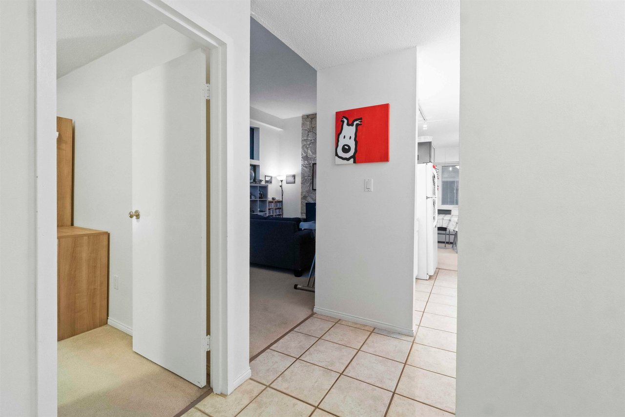310-2255 W 8th Ave