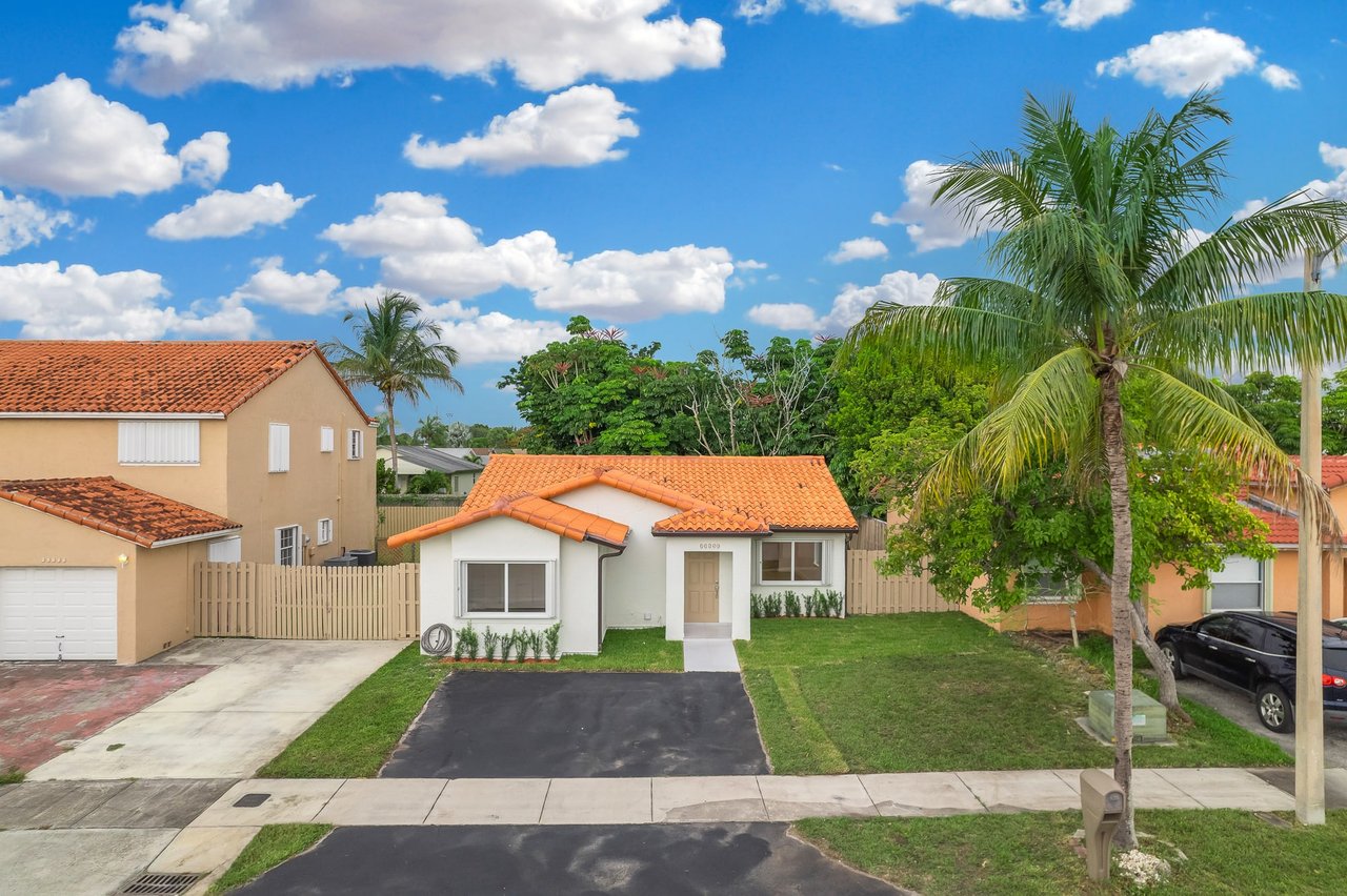 25038 SW 124th Ct, Miami, FL. 33032