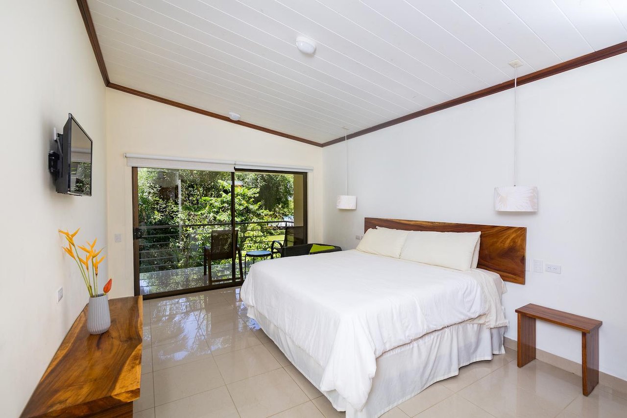 Manuel Antonio Beachfront Hotel