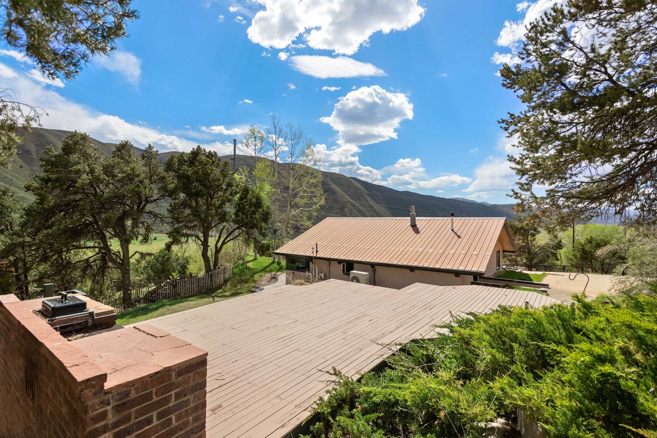 Private Guest House with Panoramic Mountain Views