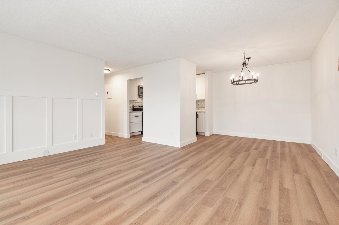 307-9080 Mary St