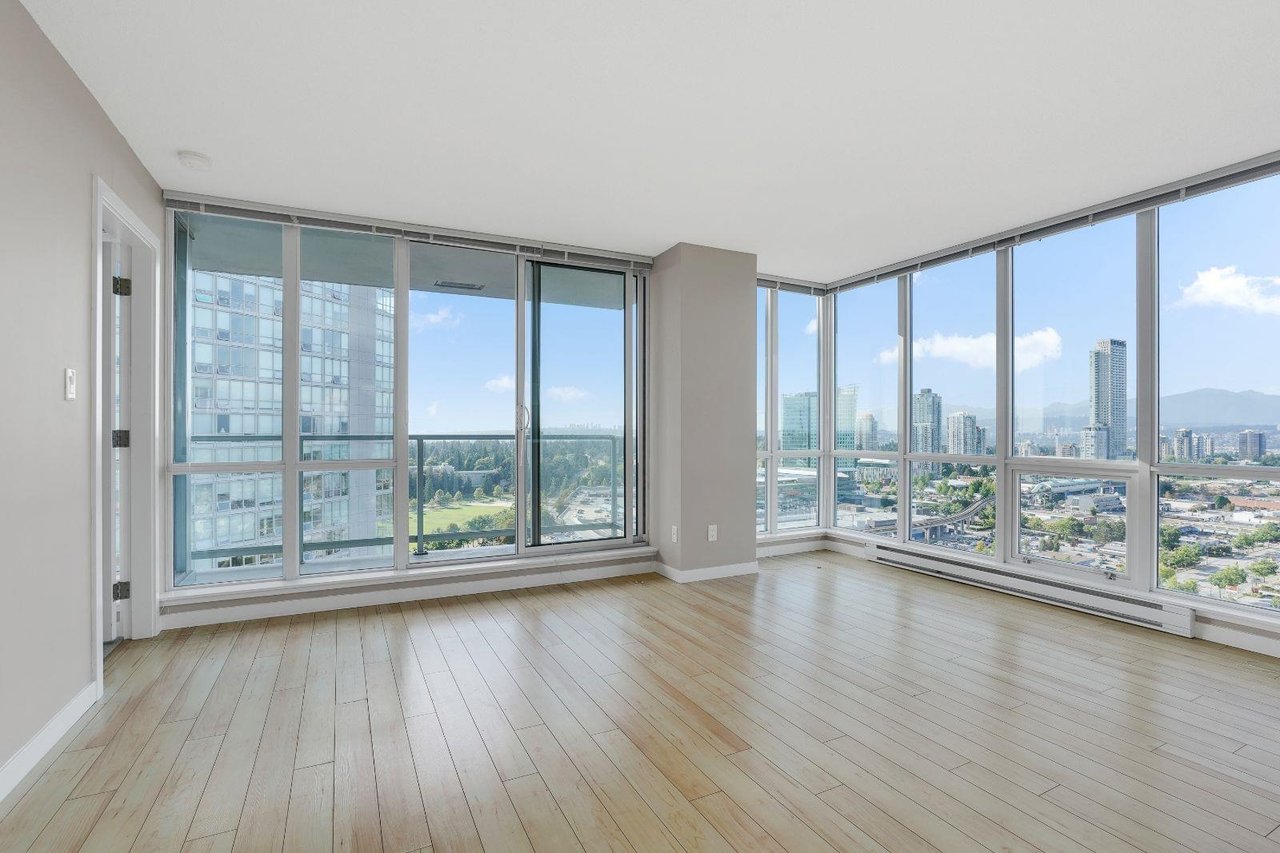 2704-13688 100 Avenue, Surrey