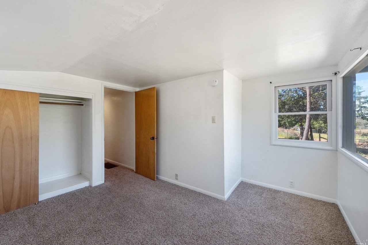 3295 Linwood Ave