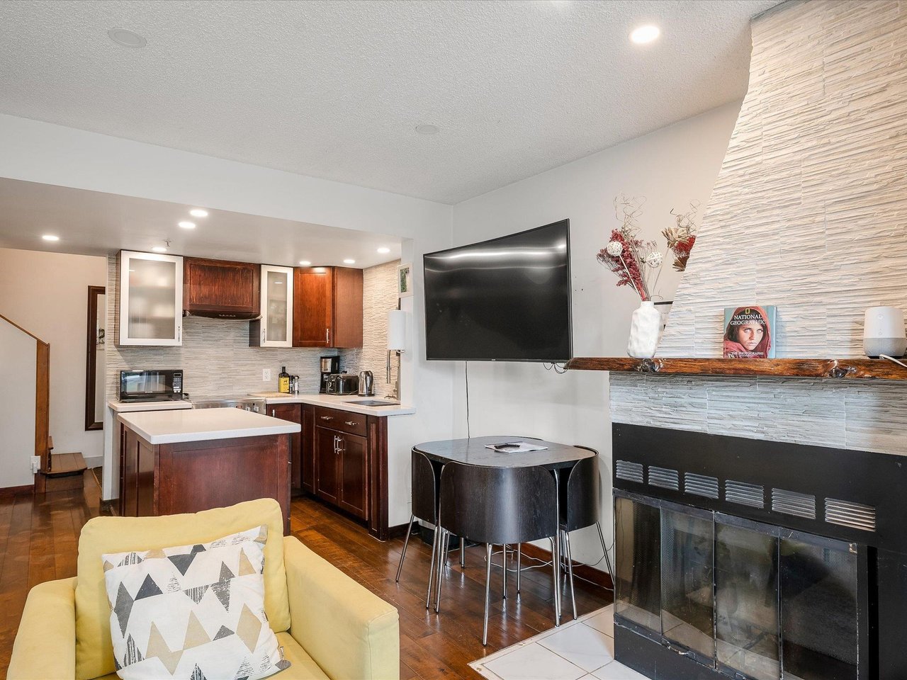17-2101 Whistler Rd