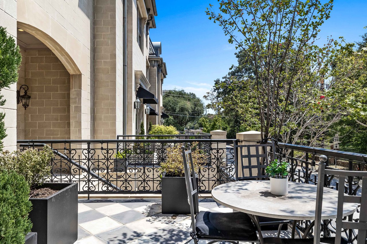 Parisian Townhouse in Dallas