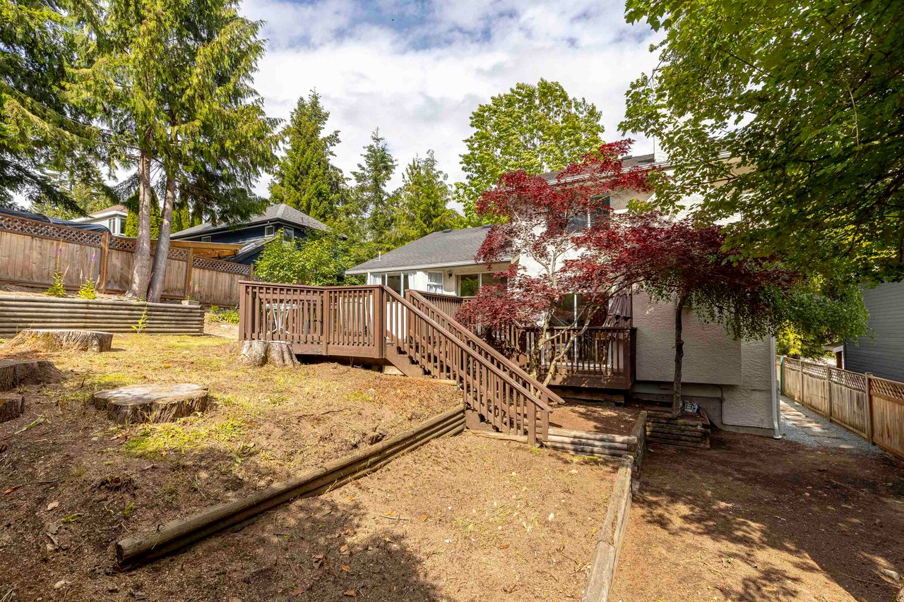1037 Tobermory Wy