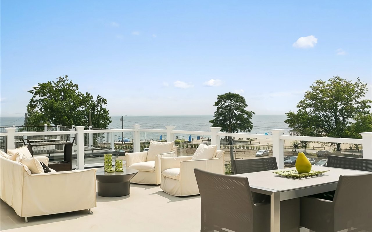 How to Buy a Luxury Home