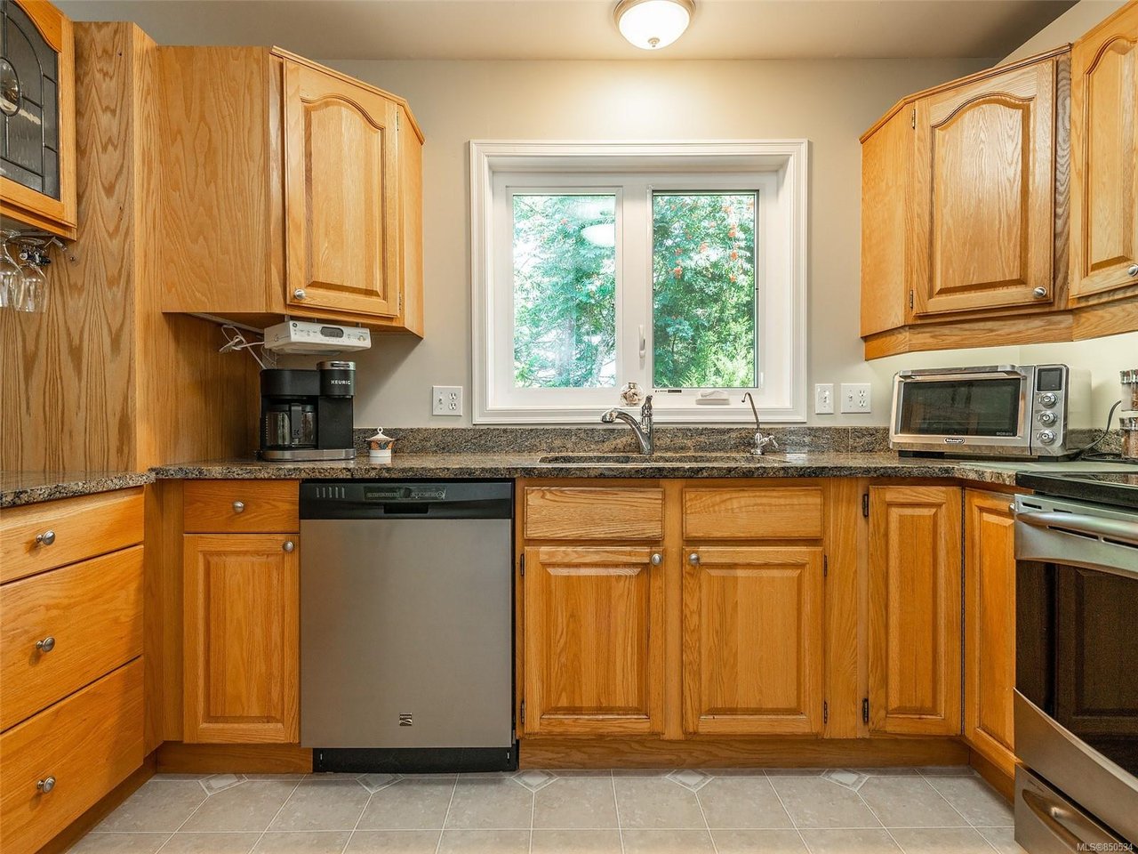 1238 Garry Oak Pl