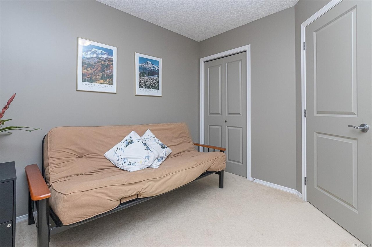 577 Kingsview Ridge