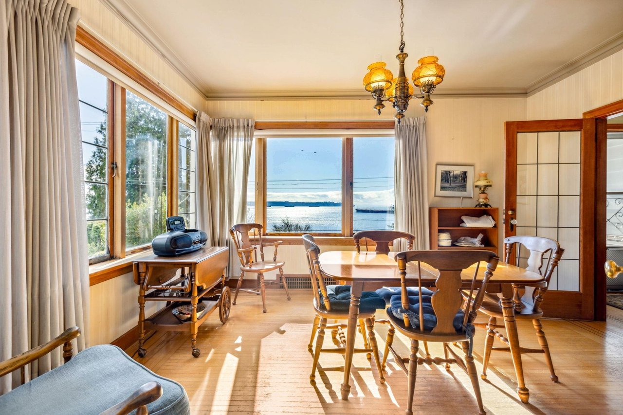 3379 Marine Dr