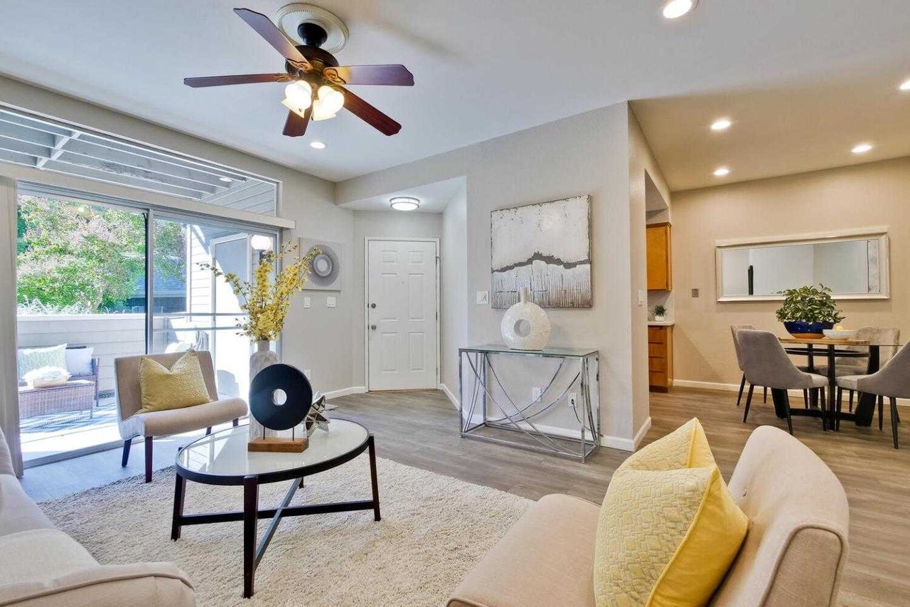 526 Shadowgraph DR
