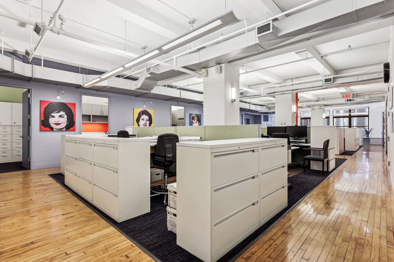 135 W 27Th St - Office Unit