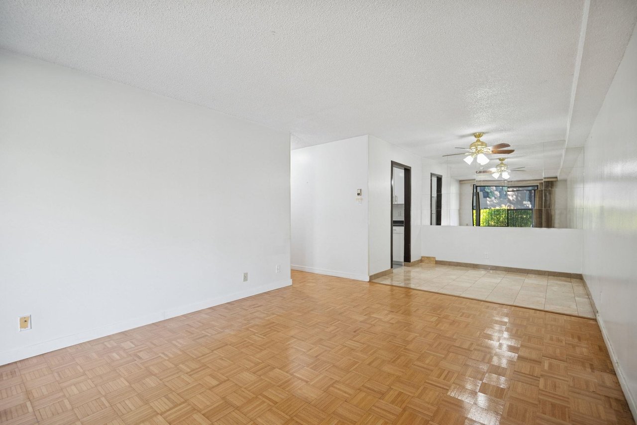 134-8411 Ackroyd Rd