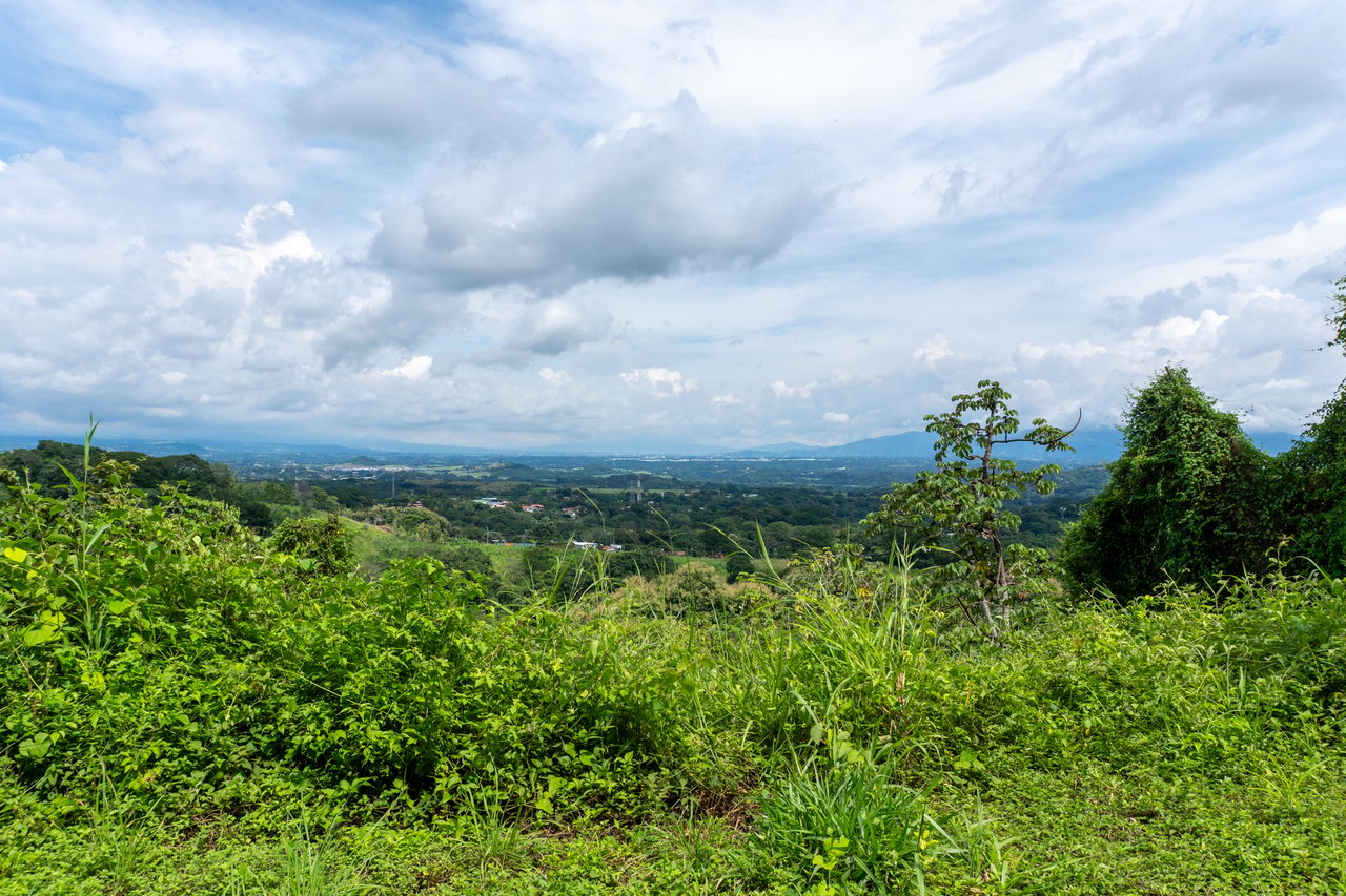 Subdivided Mountain View Land, Atenas, Alajuela