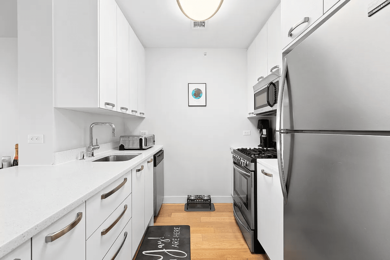 8 Vanderbilt Ave #3C