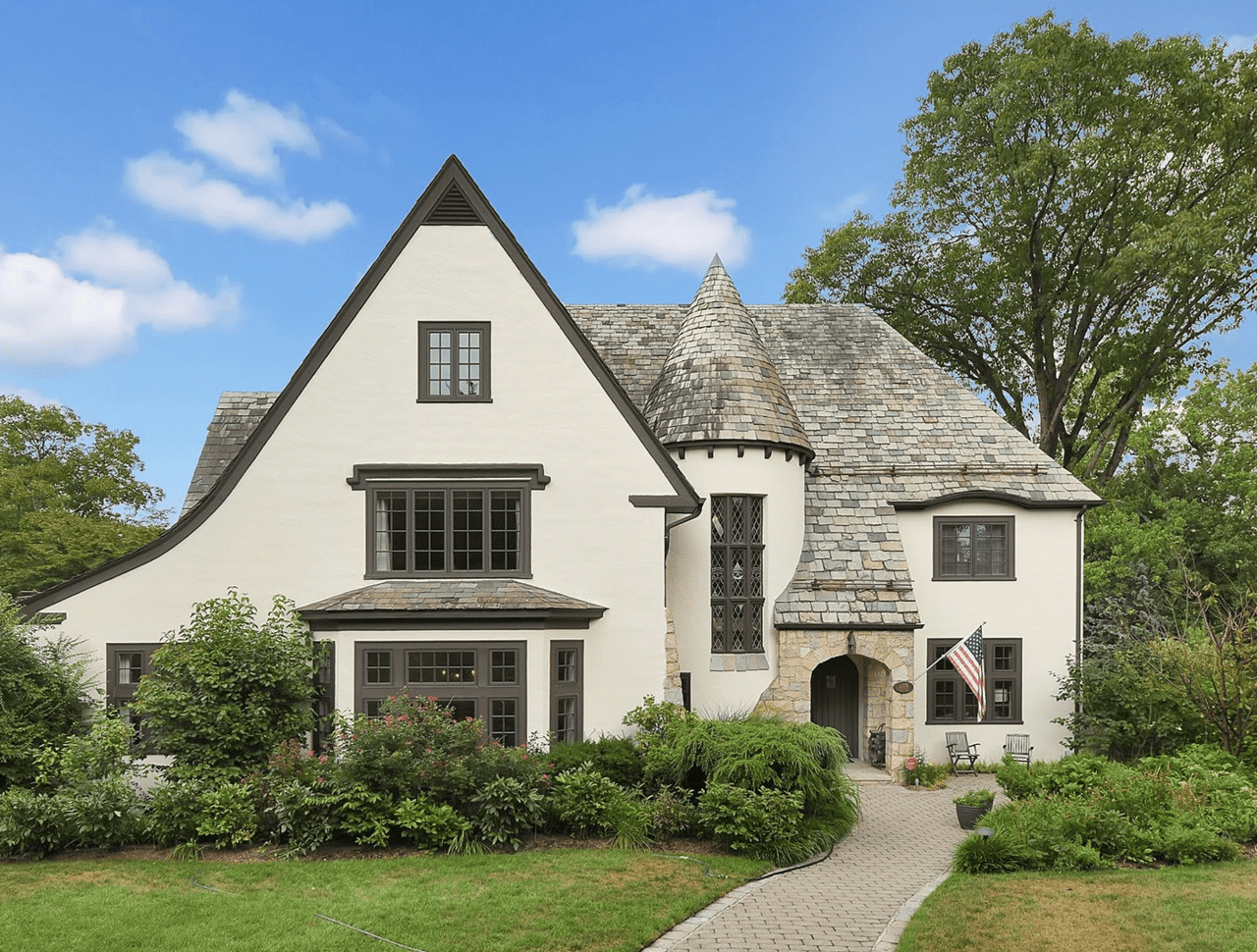 455 Knollwood Rd