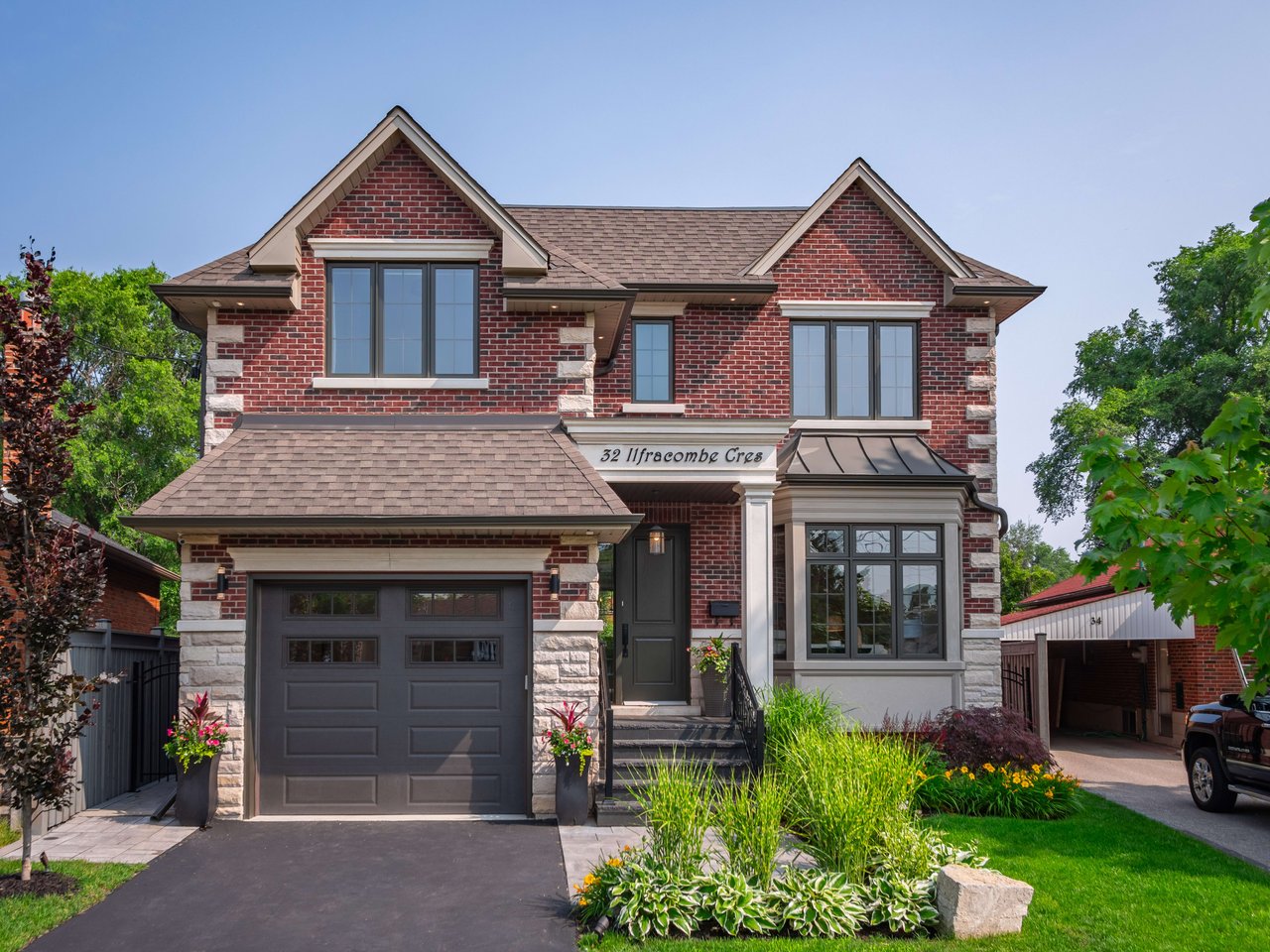 32 Ilfracombe Cres