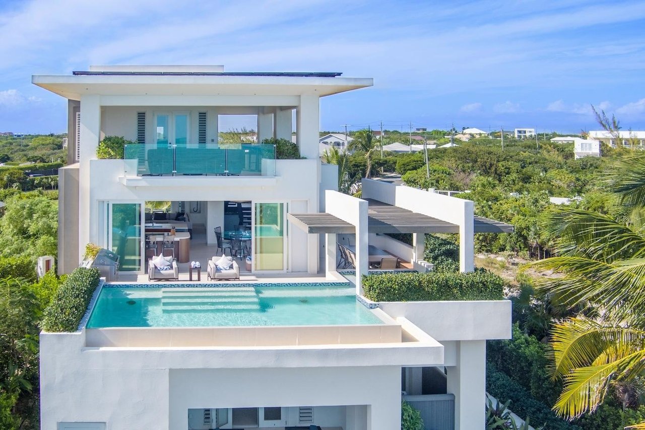Blue Lagoon Villa