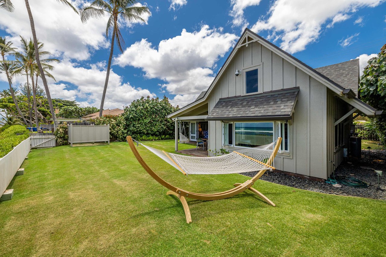 Waialua Beachfront Cottage