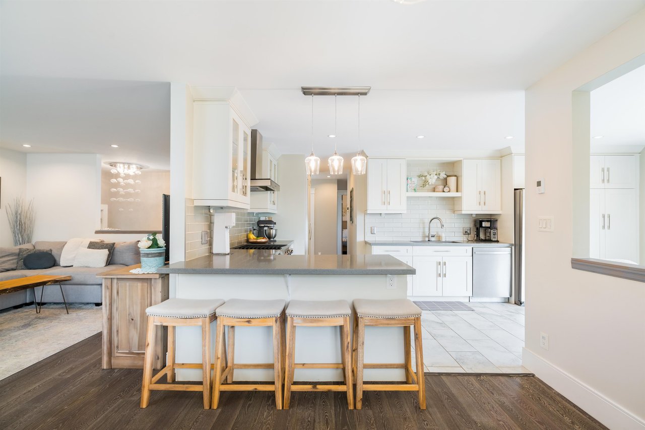 3156 Strathaven Ln