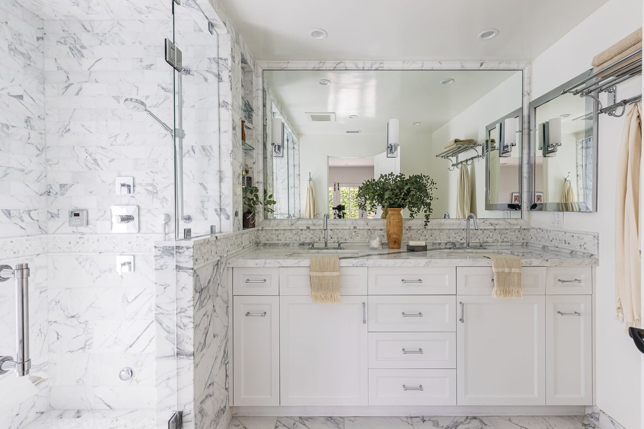 A Lovely Single Level Traditional in Hollywood Hills
