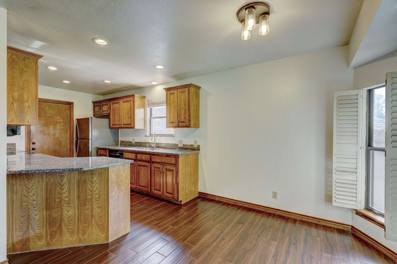 1205 Windsor Place