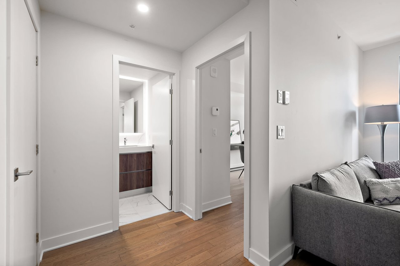 628 Rue St-Jacques, Apt. 1405