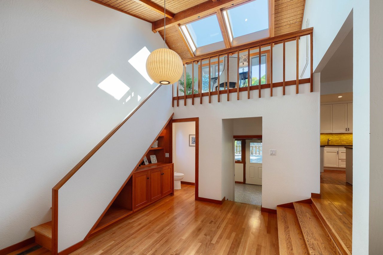 10 Ardmore Road, Larkspur