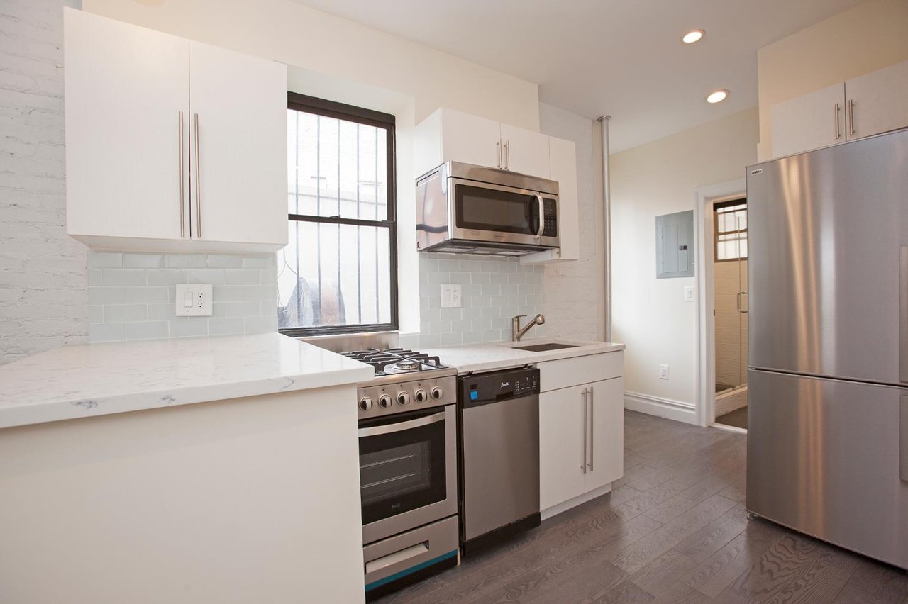 826 Ninth Avenue, Apt 6-FN