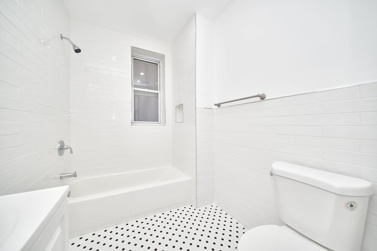 106 E 32nd Street Unit: #2