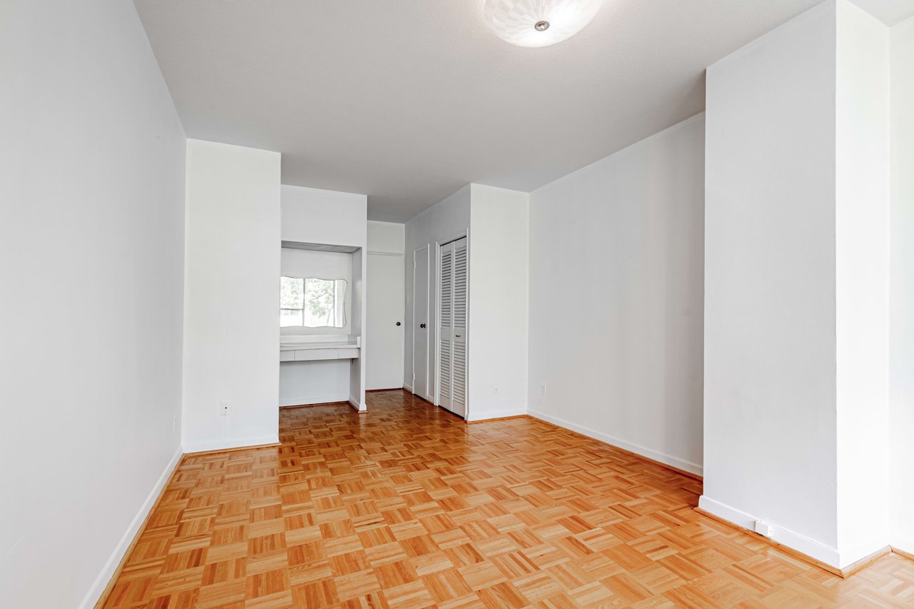 FOREST HILL OVERSIZED SUITE