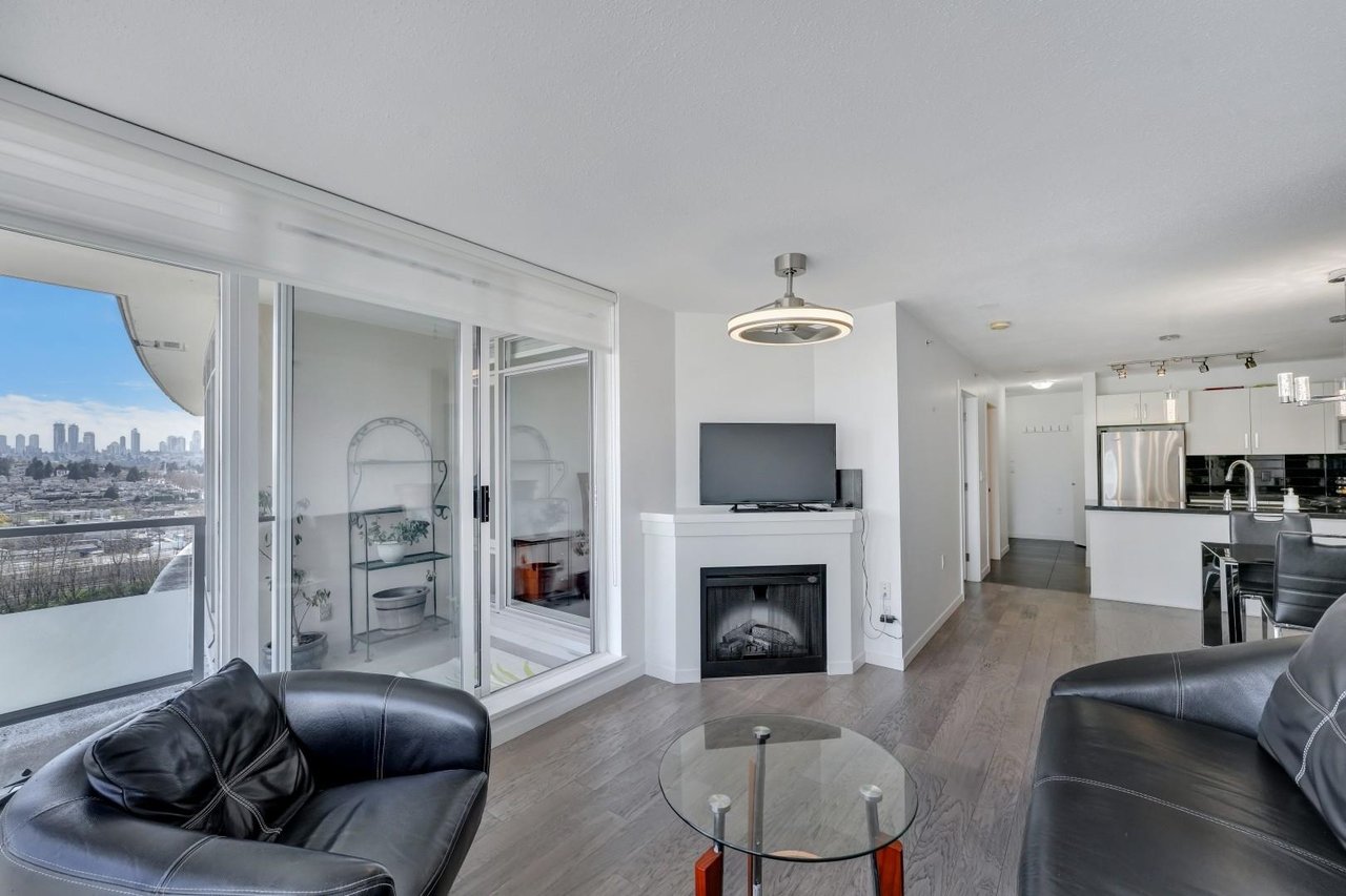 1106-2133 Douglas Road, Burnaby