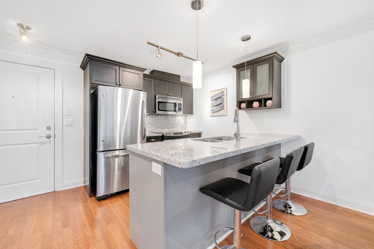 305-15389 Roper Ave