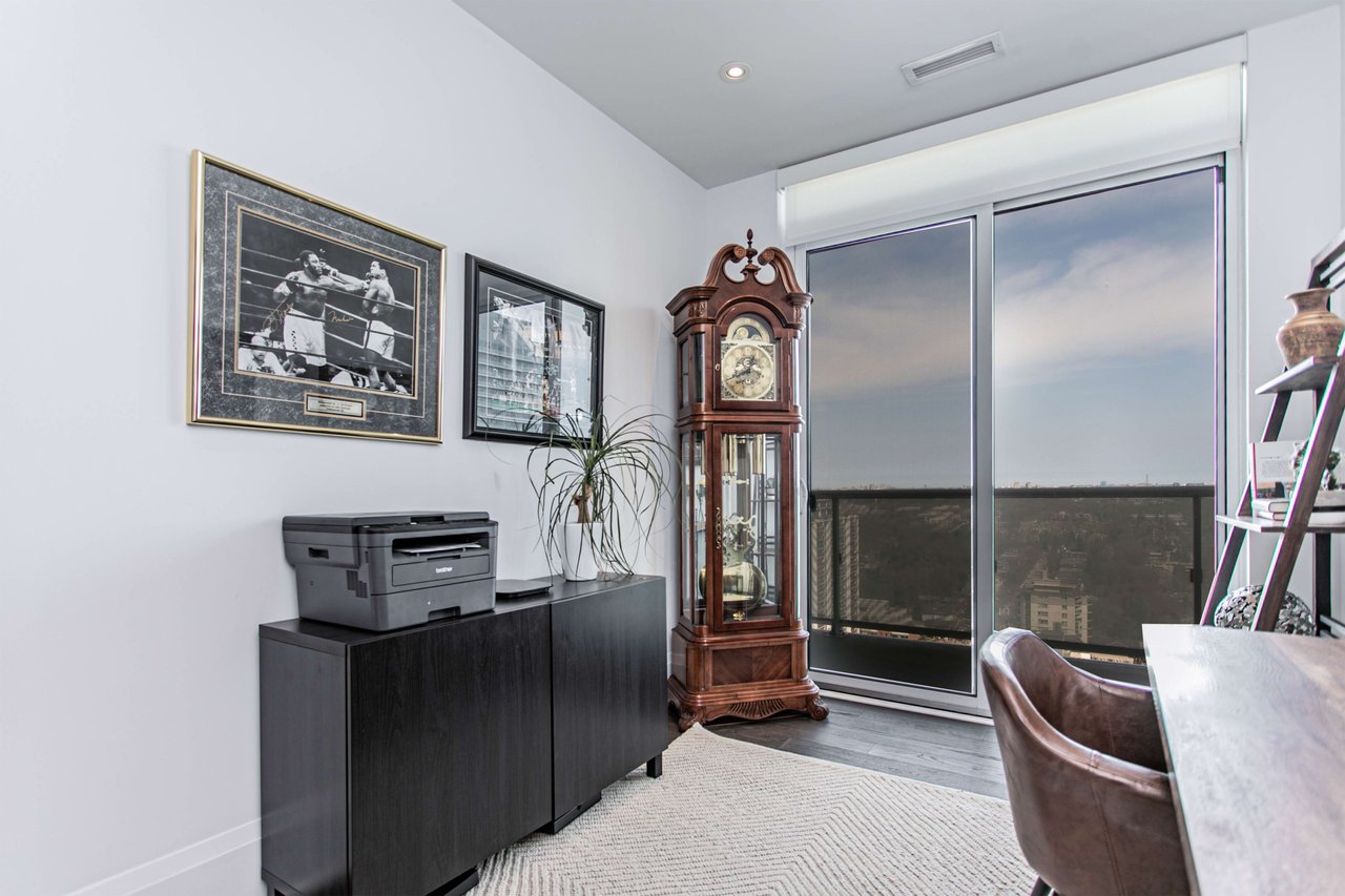 Skyline Sanctuary With Huge Terrace