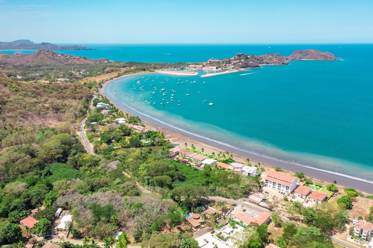 Villa Ballena | Sleek Beachfront Masterpiece in Costa Rica