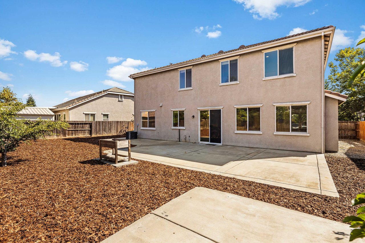 9824 Wyland Dr