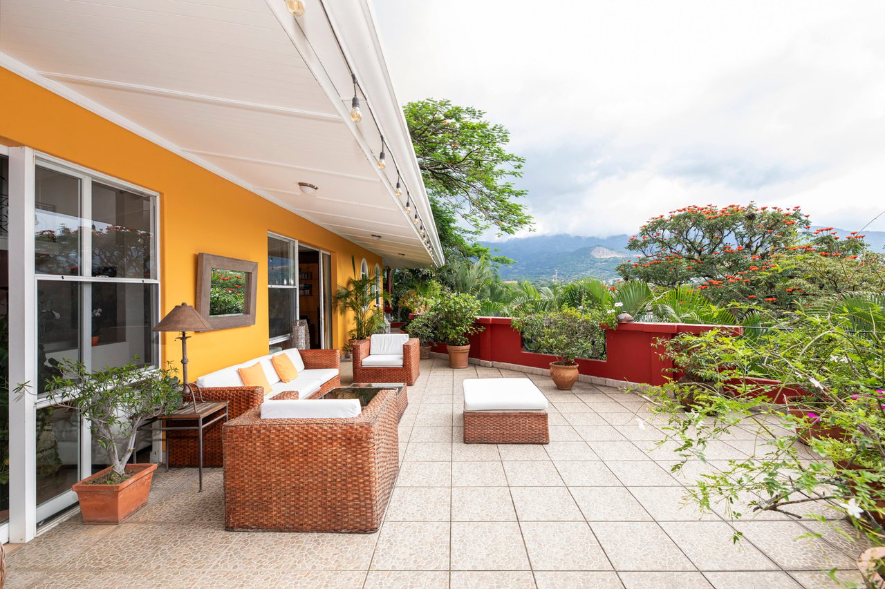 Artistic Mountain View Home, Santa Ana, San Jose