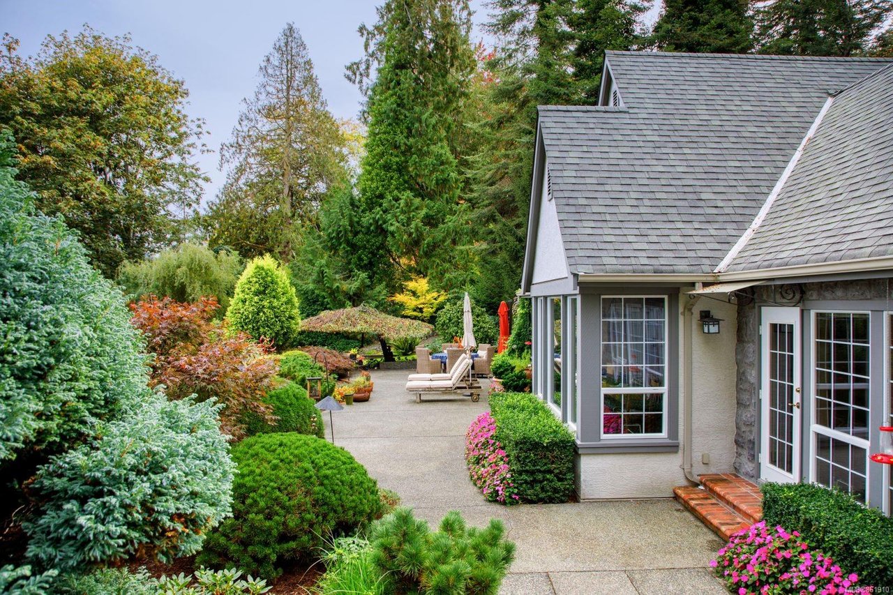 4349 Kingscote Rd, Cobble Hill