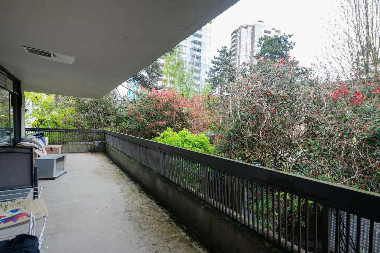 212-5932 Patterson Avenue, Burnaby