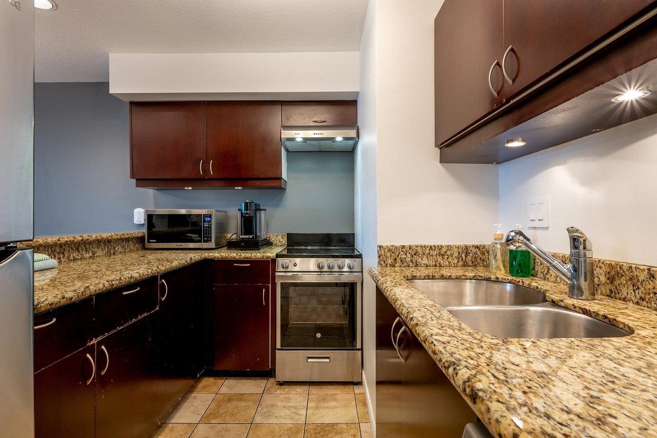 6-4211 Sunshine Pl