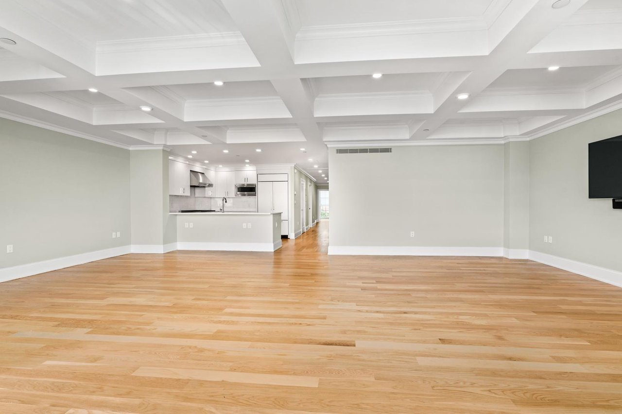 227 East 67th Street, Apt 4