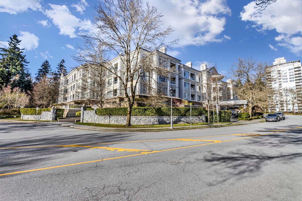 217-5735 Hampton Pl