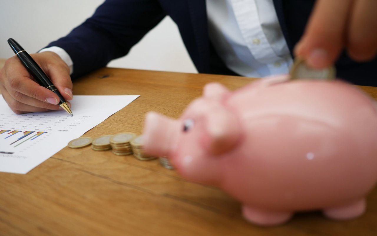 How to Help Your Adult Kid Buy: Advice for Mom and Dad