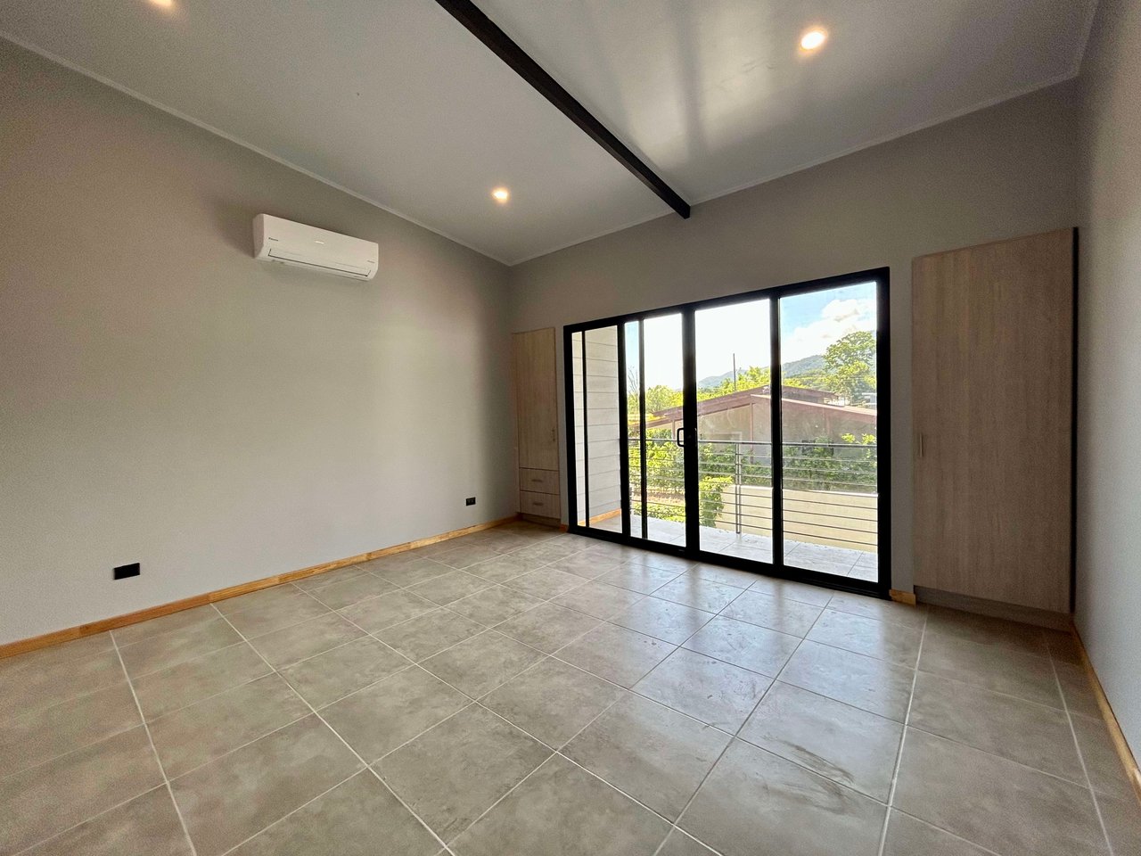 Brand New Modern 3 bed, 3 bath Villa in Uvita