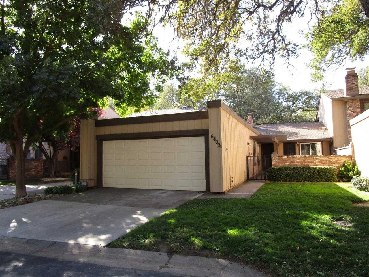 6802 CASTILLO CT