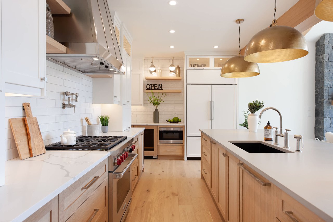 909A 9th Street