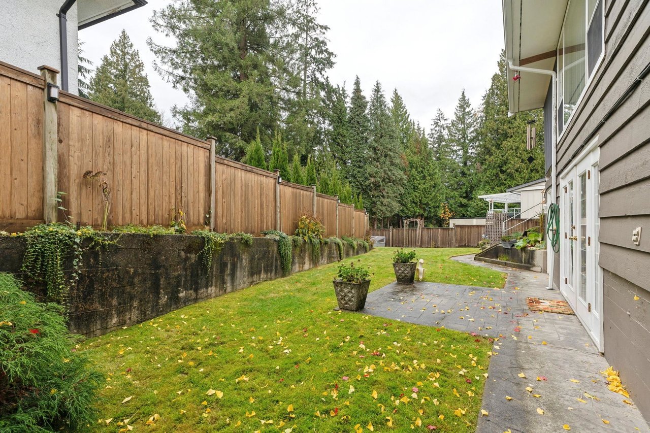 1501 Marine Cres